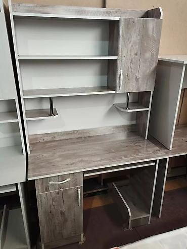 Компьютерные столы: Компьютерный стол, Новый, С полками — 20
