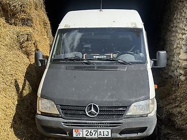 металом: Mercedes-Benz Sprinter — грузовой фургон большого объёма — 1