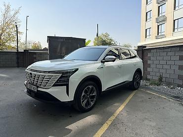 chery indis: Changan CS75 Plus: 2025 г., 1.5 л, Автомат, Бензин, Кроссовер — 2