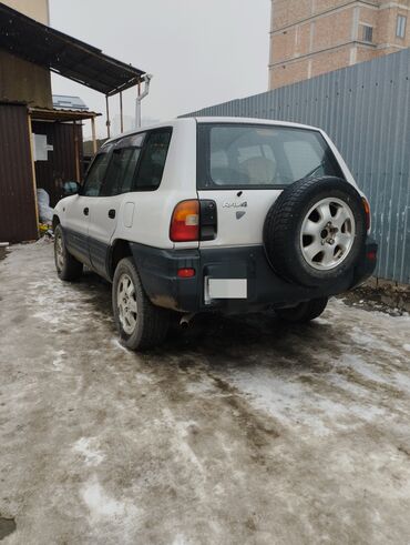 Toyota: Toyota RAV4: 1996 г., 2 л, Автомат, Бензин, Кроссовер