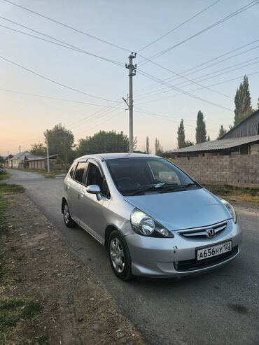 кредит на машину: Honda Fit: 2003 г., 1.3 л, Вариатор, Бензин, Хэтчбэк