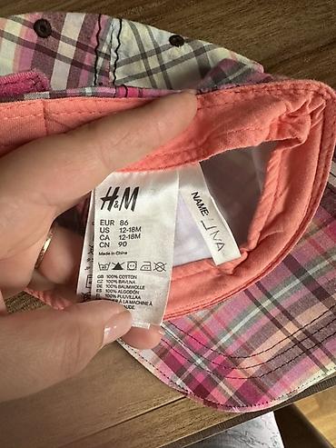 Baş geyimləri: H&M uşaq beysbol papağı - Yaş/ölçü: US 12–18 ay (EUR 86, CN 90) — 2