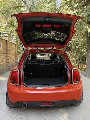 byd e3: Mini Cooper: 2019 г., 1.5 л, Автомат, Бензин, Купе — 10
