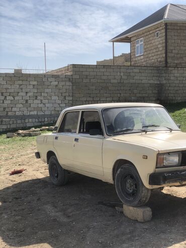 sumqayit masin bazari фото: VAZ (LADA) 2107: 1.6 l | 1981 il 490000 km Sedan