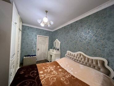 Həyət evləri və villaların satışı: Binəqədi qəs. 4 otaqlı, 150 kv. m, Yeni təmirli — 17