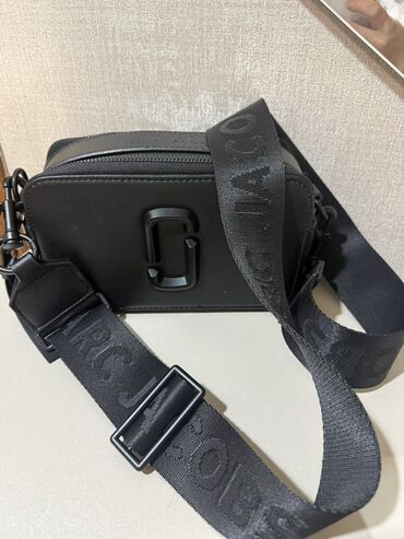 женские маленькие кошельки: Çiyin çantası, Marc Jacobs