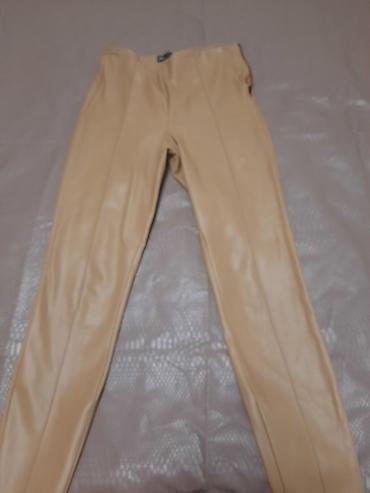 Брюки: Джинсы, штаны под кожу, рубашка. каждая вещь по 400с. состояние — 9