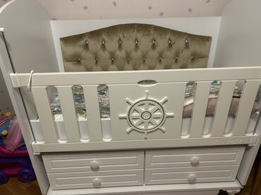 Beşiklər: Oğlan və qız üçün, Dördbucaq, Beşik, Dəstsiz, Matrassız, Yellənmə mexanizmsiz — 1