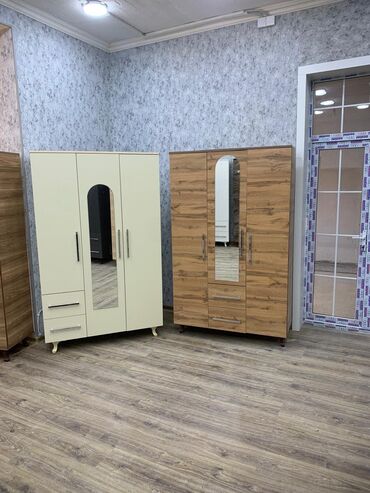 Dolablar: Yeni, Açılan, 3 qapılı Qarderob, paltar dolabı — 12