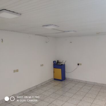 Mağazalar: Obyekt (qeyri yaşayış) satılır. yol qırağı, sanitar qovşağı, mağaza — 10