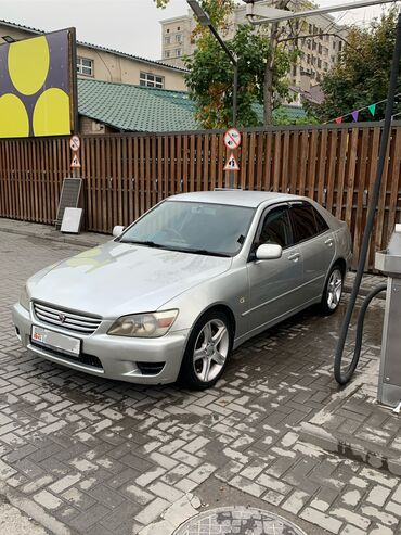 Toyota: Toyota Altezza: 2000 г., 2 л, Автомат, Бензин, Седан — 3