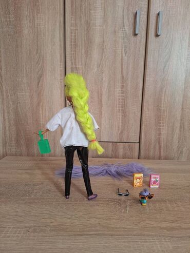 Igračke: Mattel Barbika Extra Neon sa zelenom kosom i kućnim ljubimcem (Mogu da — 6