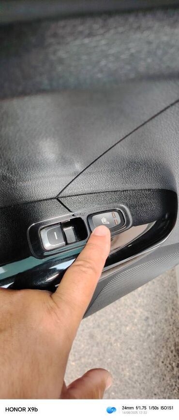 Kia: Kia Sportage: 2 l | 2016 il Ofrouder/SUV — 22