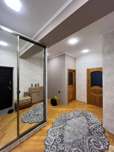 Uzunmüddətli kirayə mənzillər: Nəsimi rayonu,4 mkr dairəsi,15 mərtəbənin,8-ci mərtəbəsində,3 — 8