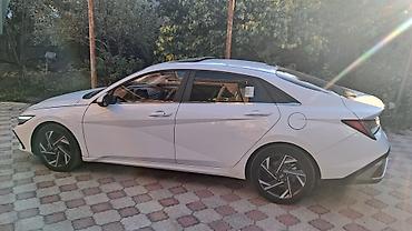 1: Hyundai Elantra: 2024 г., 1.5 л, Вариатор, Бензин, Седан — 6