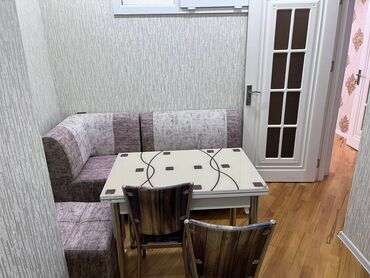 Uzunmüddətli kirayə mənzillər: Xətai rayonu Əhmədli metrosu 3 otaqlı. Mərtəbə 17/2 Otaq sayı-3 Ümumi — 15