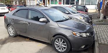 elden ele kredit masinlar: Kia Cerato: 1.6 l | 2010 il Sedan — 1