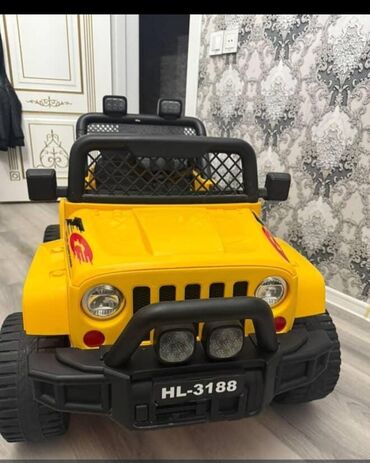 Gəzinti arabaları: Milana…. Endirim. Mawin qiymeti 250man yaxwi veziyyetde boyuk mawindi