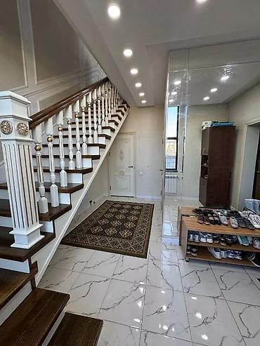 Продажа домов: 6 комнат и более, 220 м², 9 соток, Бишкек, Ак-Орго ж/м Собственник — 3