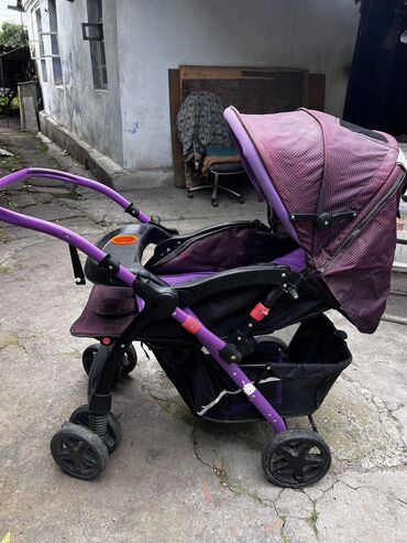 детские коляски graco: Коляска, цвет - Фиолетовый, Б/у