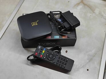 Aksesoari za TV i video: Android TV Box D9 5G – 4K Ultra HD Komplet uključuje: - TV Box D9 — 1