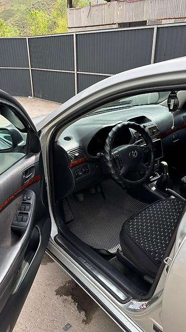 с кочкор авто: Toyota Avensis: 2004 г., 1.8 л, Кол менен иштөөчү, Бензин, Седан — 6