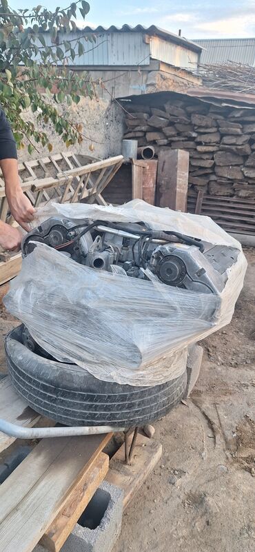 Двигатели, моторы и ГБЦ: Бензиновый мотор 1997 г., 4.2 л, Б/у, Оригинал, Германия — 2