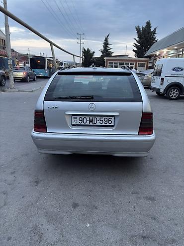 lexus ct 200: Mercedes-Benz C 200: 2 l | 1997 il Universal — 4