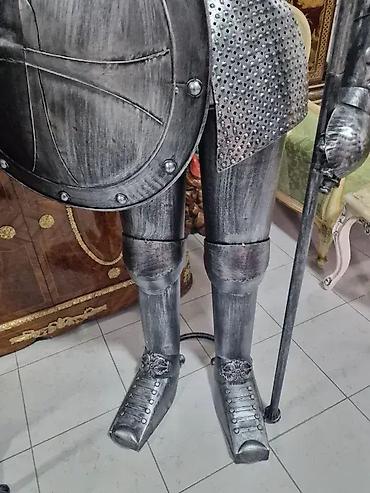 prozor 60x60: Vitez / oklop u prirodnoj veličini (visina 205 cm) ⚔️✨ Odlično — 3