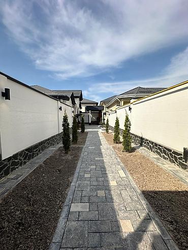 Продажа коттеджей и домов: 🏡 Продаётся новый современный дом в Арча-Бешик! 📍 ул. Кызыл-Адыр — 3