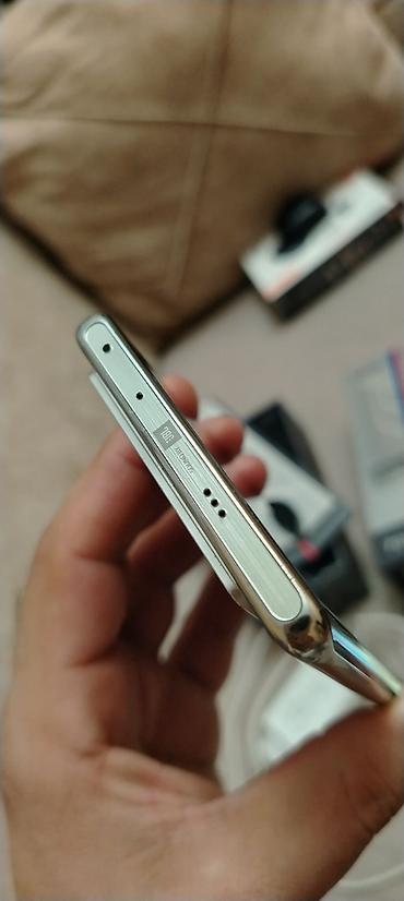 tecno camon 40 pro qiymeti: Infinix Note 40 Pro, 256 GB, rəng - Qızılı, Simsiz şarj — 4