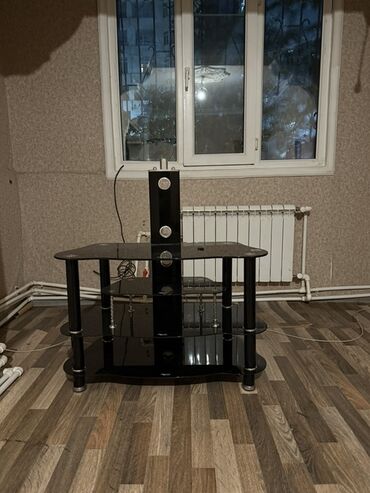 TV altlığı: İşlənmiş, Düz TV altlığı, Polkalı, Şüşəli, Türkiyə