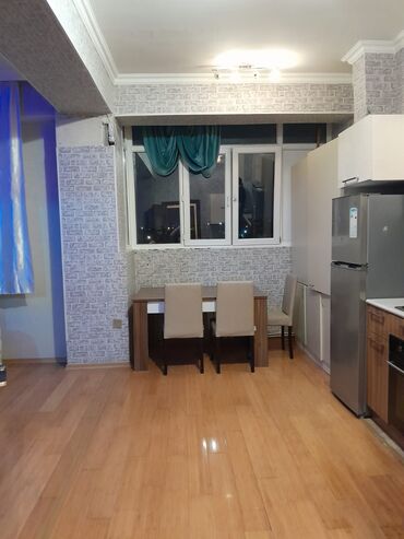 Uzunmüddətli kirayə mənzillər: Kristal 2 de 17/6 mertebesinde 2 otaqli ev 400 azn müşseri ferqi — 12