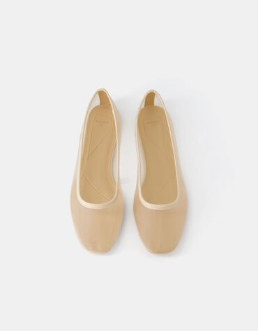 подросковые обувь: Новые сетчатые балетки от Bershka,оригинал. На узкую ножку. Размеры