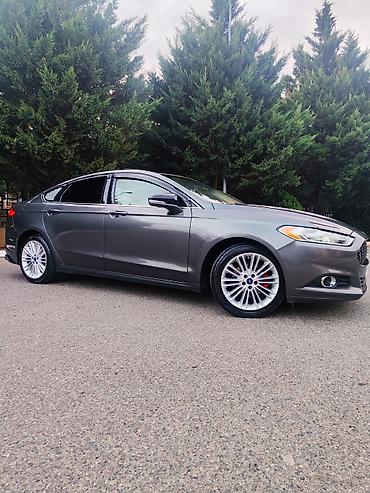 opel astra has: Ford Fusion: 1.5 l | 2014 il 197000 km Sedan — 5