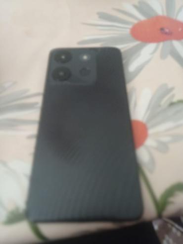 i7 4790k prosessor: Smartfon – qara rəngdə, böyük tamekranlı dizayn - Ön hissə: kənarlara — 2