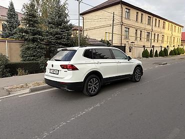 tiguan: Volkswagen Tiguan: 2019 г., 2 л, Автомат, Бензин, Кроссовер — 2