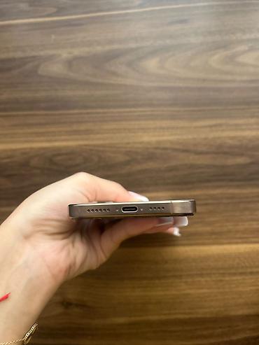 iphone gence: IPhone 16 Pro Max, 256 GB, Qızılı, Face ID — 5