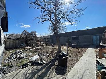 Продажа коттеджей и домов: Продаётся капитальный дом с большим крытым двором-навесом и гаражными — 13