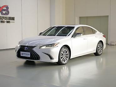 es300: Lexus ES: 2021 г., 2.5 л, Вариатор, Гибрид, Седан — 1
