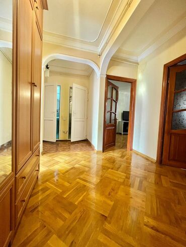 Köhnə tikili: Bakı, 3 otaqlı, Köhnə tikili, m. Həzi Aslanov, 75 kv. m -da lalafo.az — 4 Köhnə tikili: Bakı, 3 otaqlı, Köhnə tikili, m. Həzi Aslanov, 75 kv. m — 4