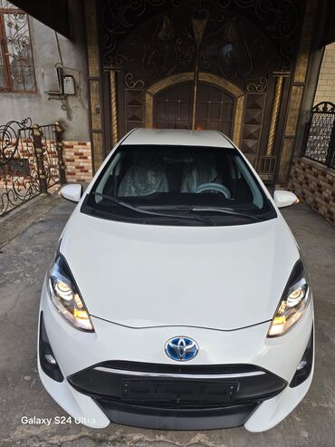 toyota prius hybrid: Toyota Prius: 2018 г., 1.5 л, Автомат, Гибрид, Хэтчбэк