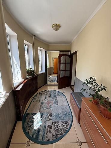 Долгосрочная аренда домов: 250 м², 5 комнат — 18