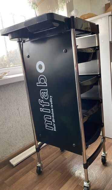 оборудование для столовых: 2 Парикмахерской тележки Mifabo (Hair division trolley). - Материал