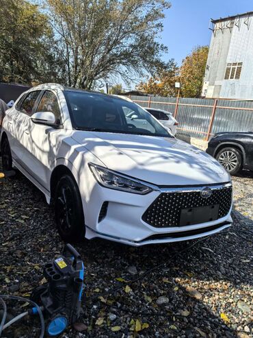 зарядное устройство для аккумулятора: BYD : 2020 г., Электромобиль, Кроссовер