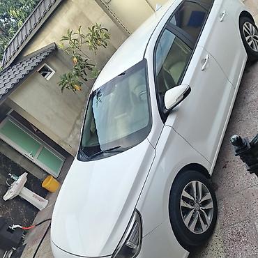 Hyundai: Hyundai i30 hatchback - Korpus: 5 qapılı, ağ rəng - Güclü ön — 4