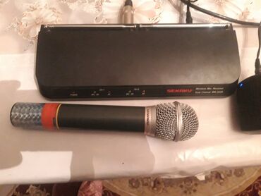 Gitara gücləndiriciləri: Sekaku mikrofon mokrafon.
normal iwdiyir. 
qowa olub biri itib