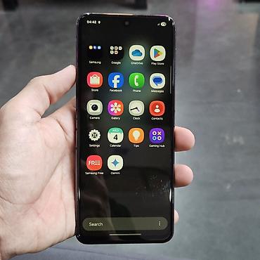 Мобильные телефоны и аксессуары: 📱 Samsung Galaxy Z Flip4 Обмен/продажа 🔹 Память: 8/256 ГБ 🖥️ Экран — 2