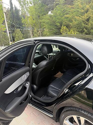 Mercedes-Benz: Mercedes-Benz C-Class: 2 l | 2017 il Sedan — 10