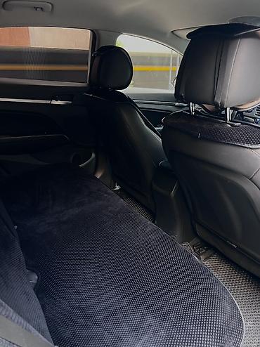 k 8: Hyundai Elantra: 2018 г., 1.6 л, Вариатор, Бензин, Седан — 9
